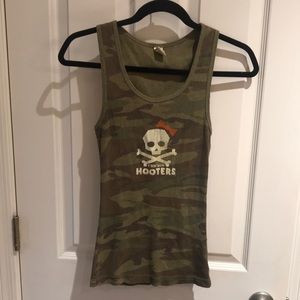 Hooters tank top, Chicago, size L